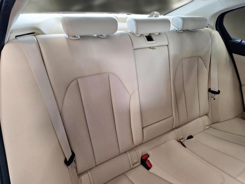 BMW 330 Business Advantage aut. 4 PORTE BERLINA