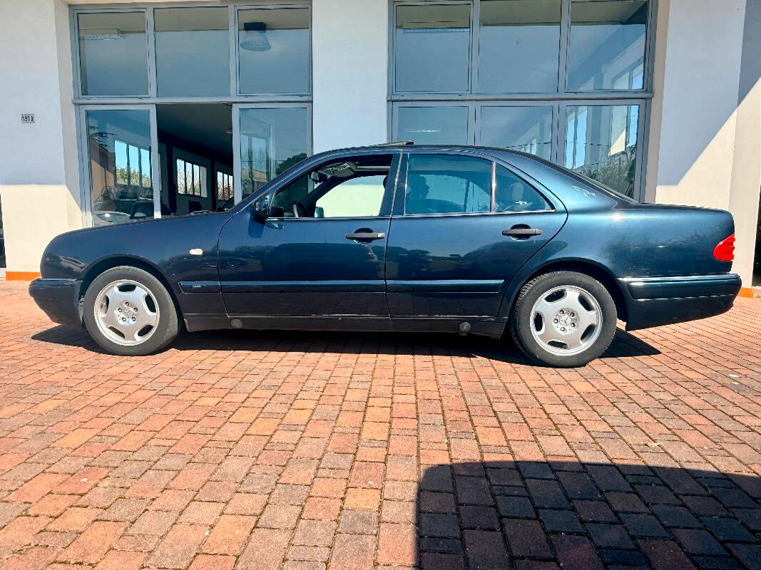 Mercedes Classe E - W210 Berlina E 200 Classic