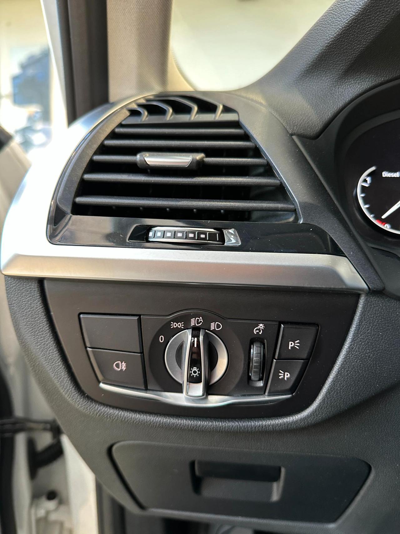 BMW X3 xdrive20d mhev 48V Business Advantage - IVA