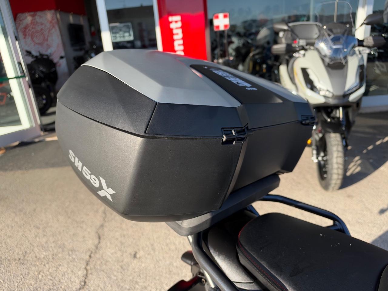 Moto Guzzi V85 TT 2022