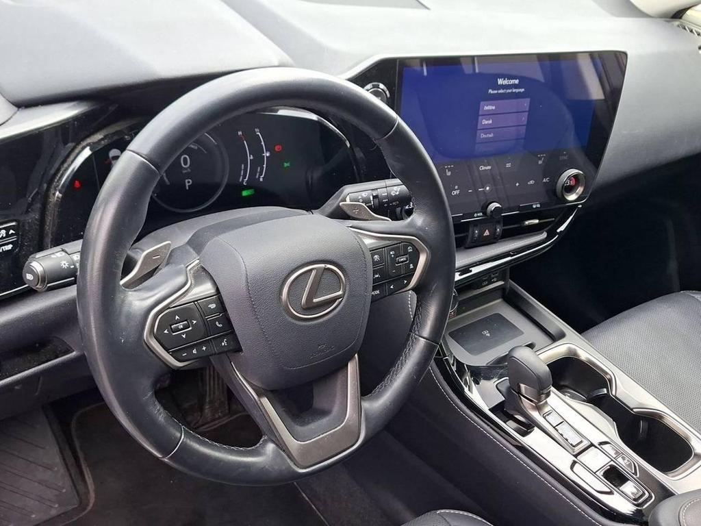 Lexus NX 2.5 Hybrid Premium 4WD e-CVT