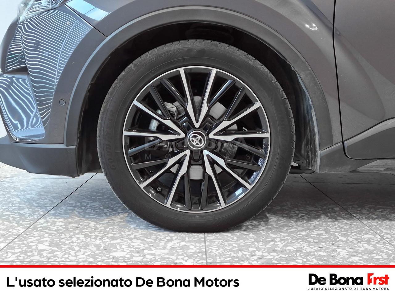 Toyota C-HR 1.8h style 2wd e-cvt my18