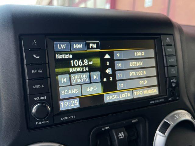 JEEP Wrangler 2.8 CRD DPF Sahara Auto