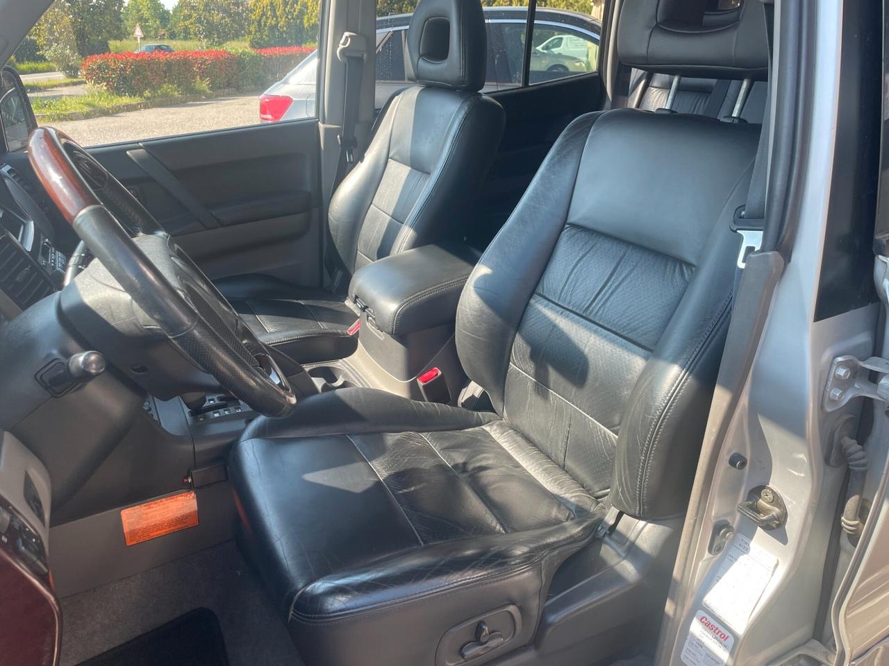 Mitsubishi Pajero III 3.2 16V DI-D 5p. GLX 7p.