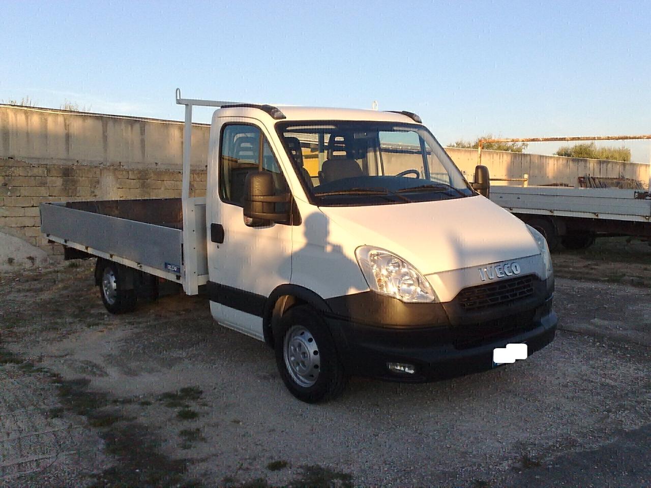 Iveco Daily 35s15 2.3hpt CASSONE FISSO - 2012