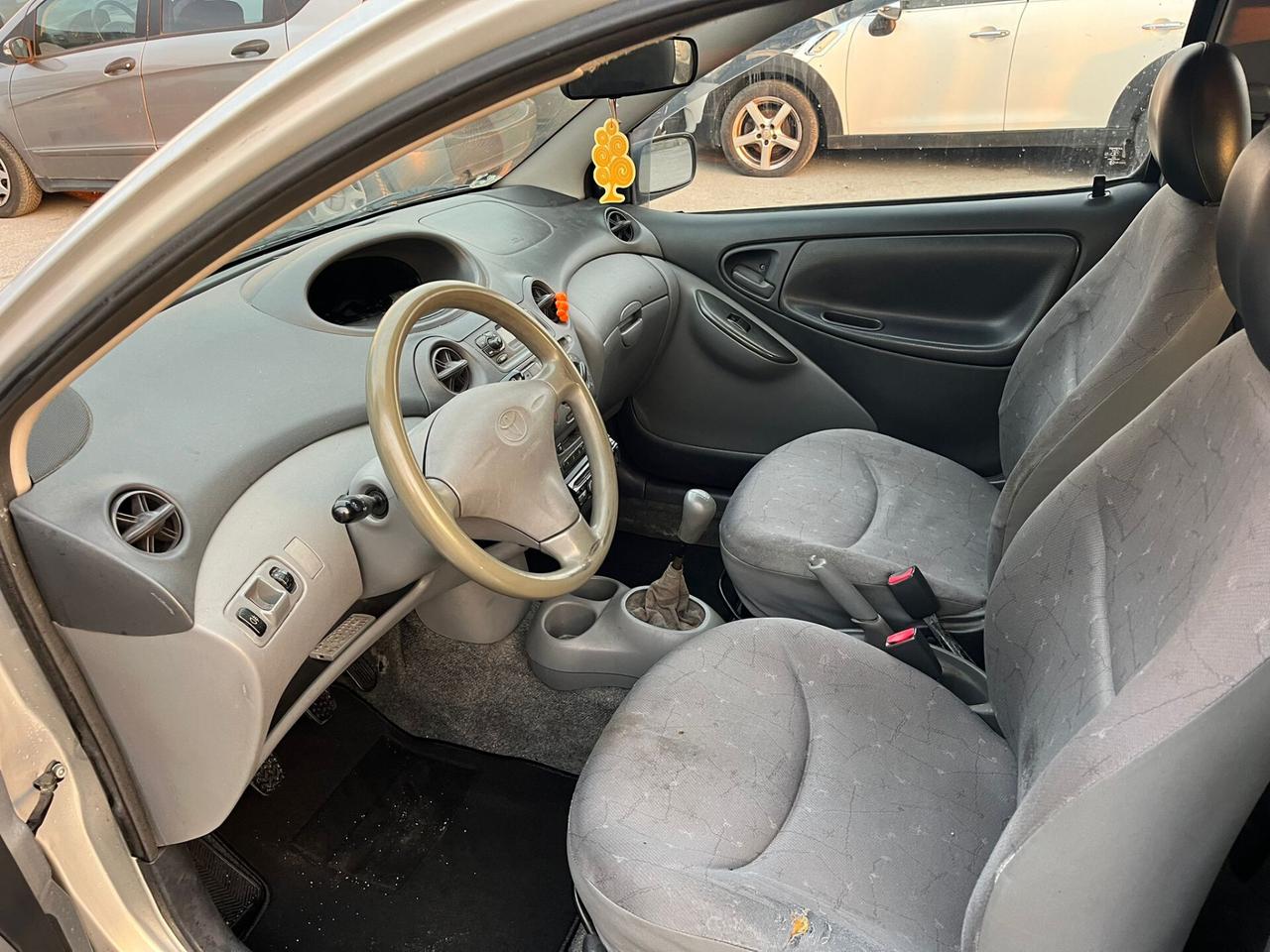 Toyota Yaris 1.0i 16V cat 3 porte