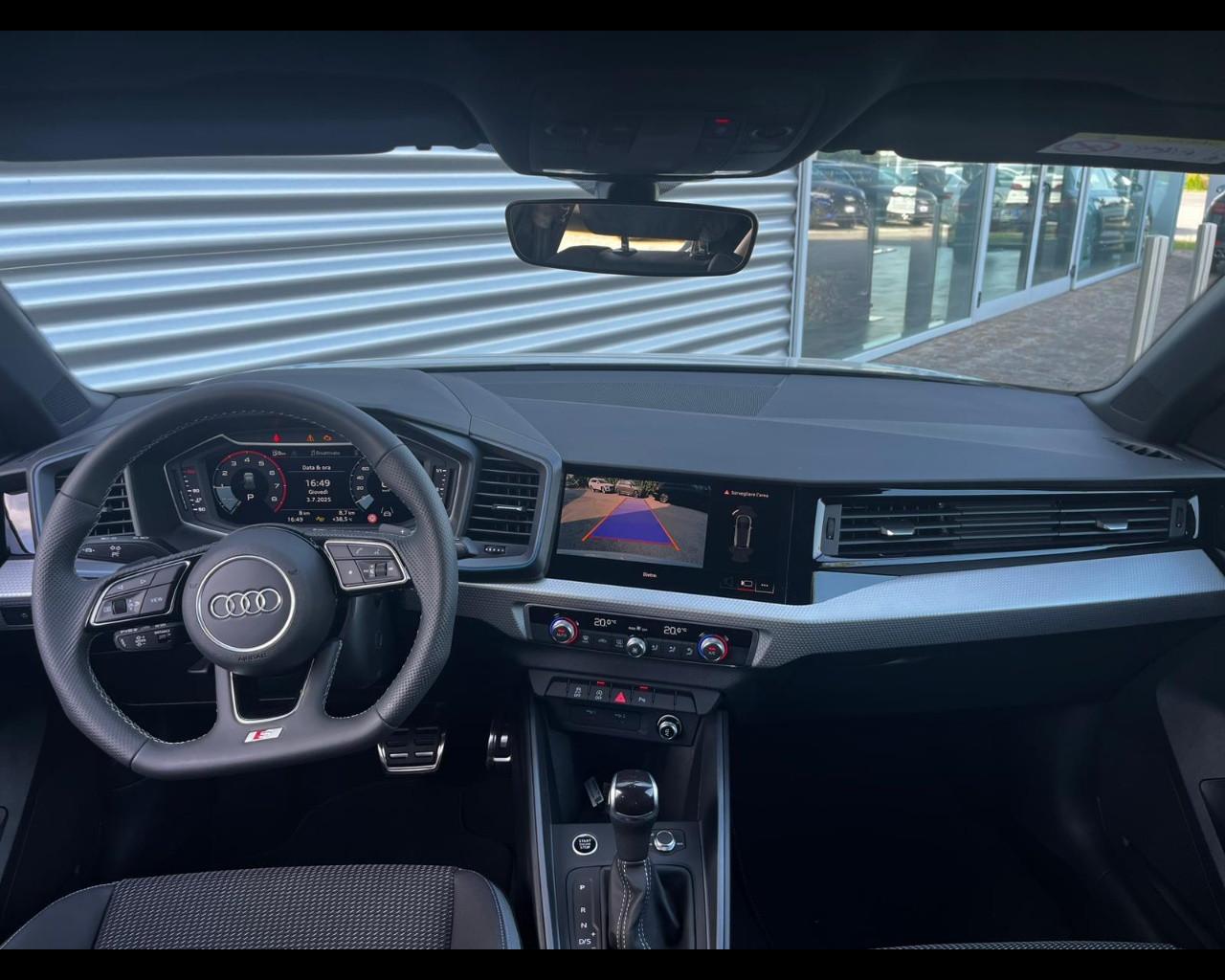 AUDI A1 SPORTBACK 35 TFSI S-TRONIC IDENTITY BLACK