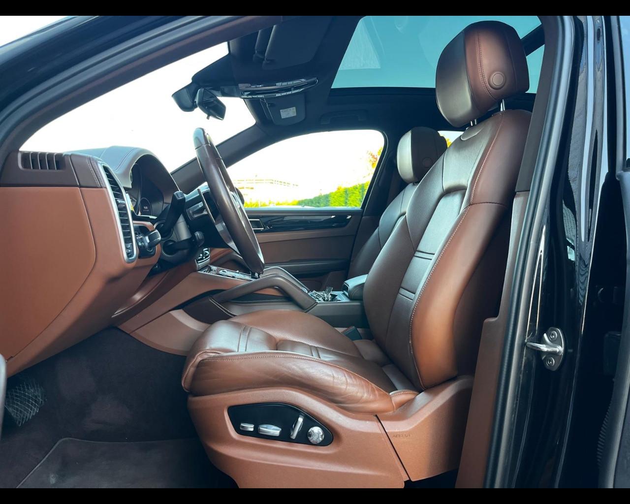 PORSCHE CAYENNE 3.0 E-HYBRID TIPTRONIC