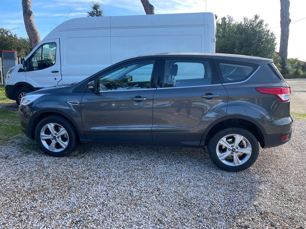 Ford Kuga 1.5 TDCI 120 CV S&S 2WD Titanium