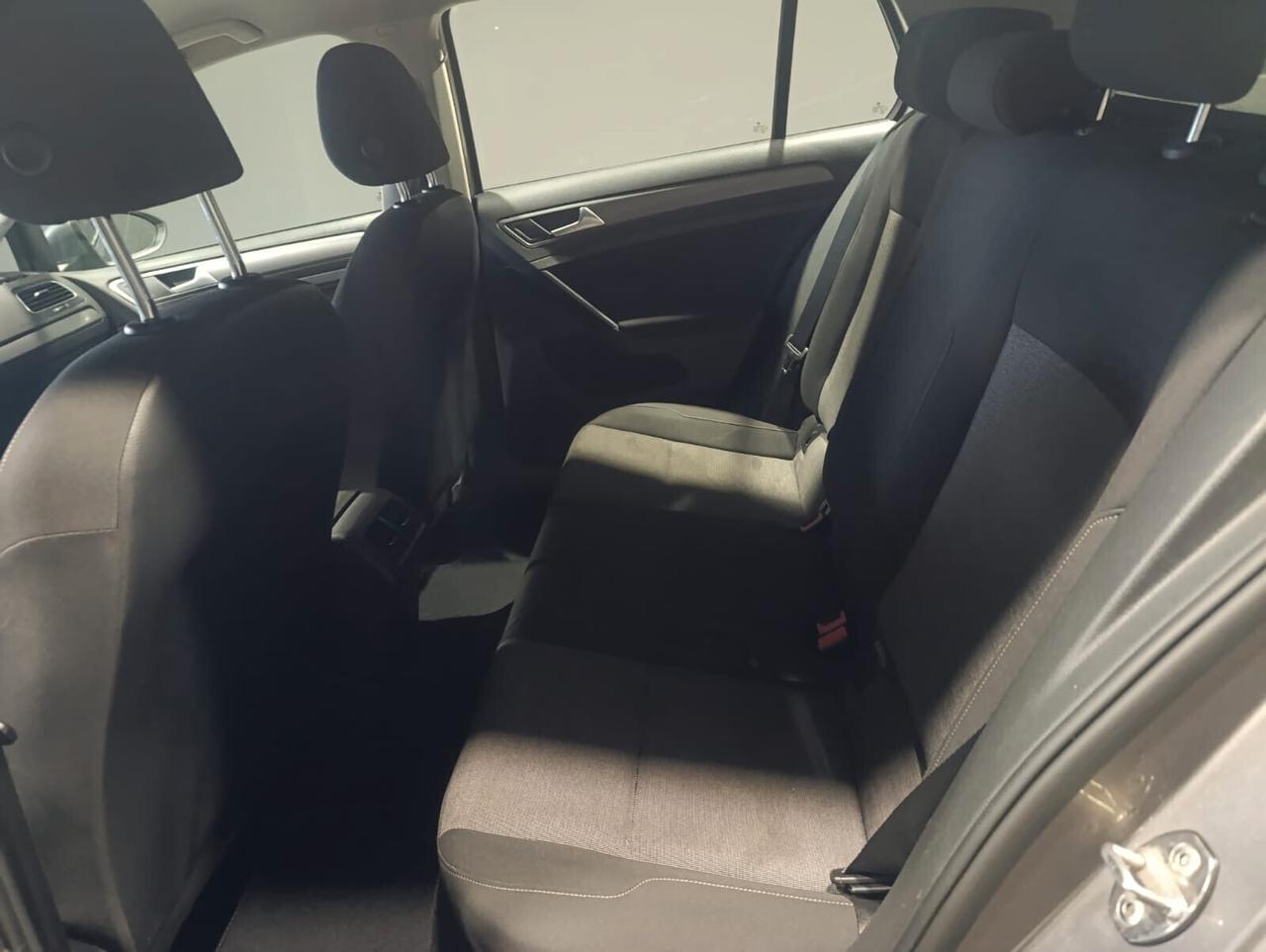 Volkswagen Golf 7 del 2013 - 1200 benzina anche neopatentati -