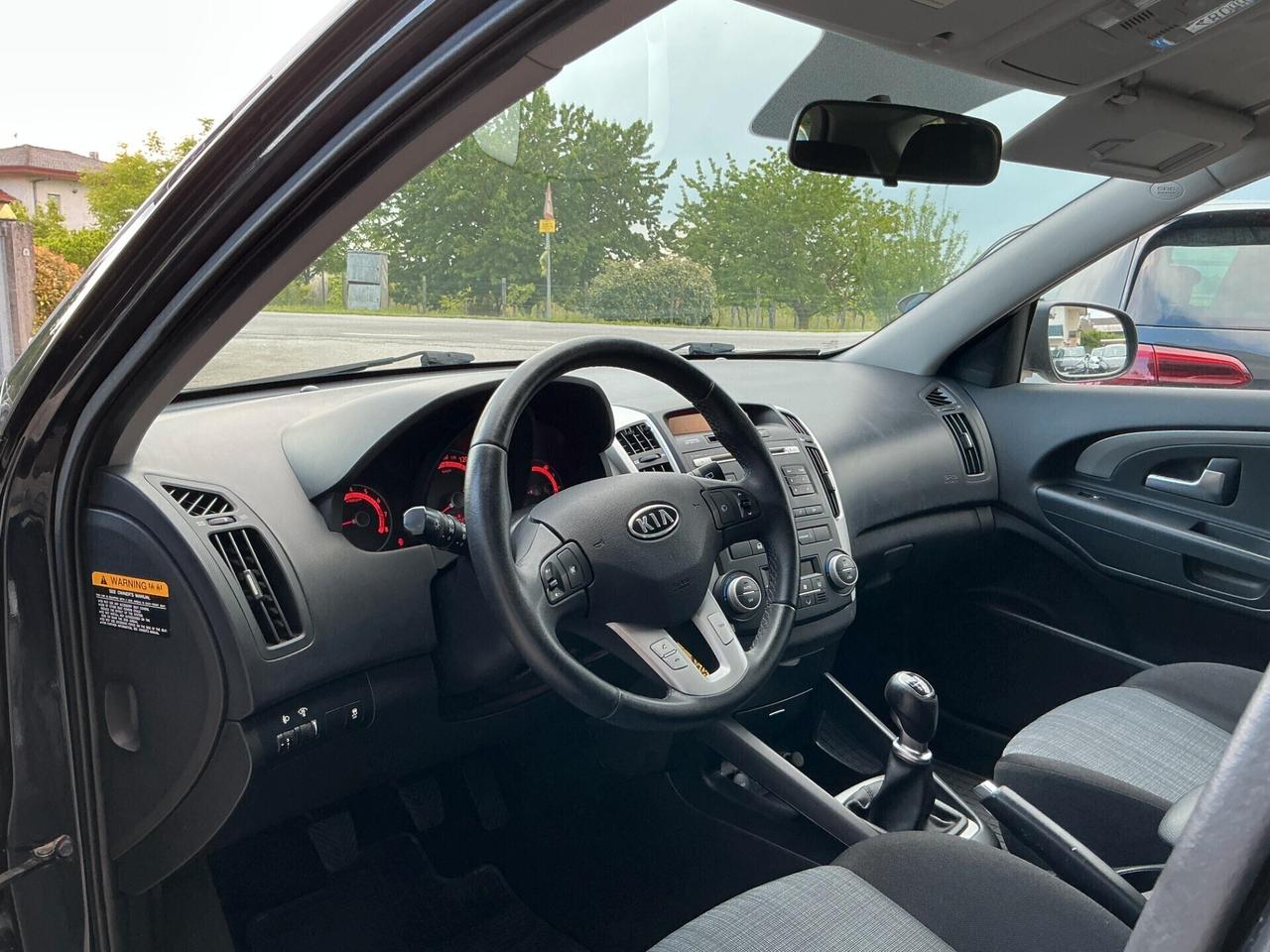 Kia Ceed 1.4 Benzina Neopatentati