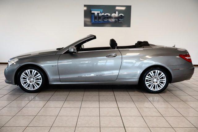 MERCEDES-BENZ E 200 Benzina Cabrio tagliandi Mercedes