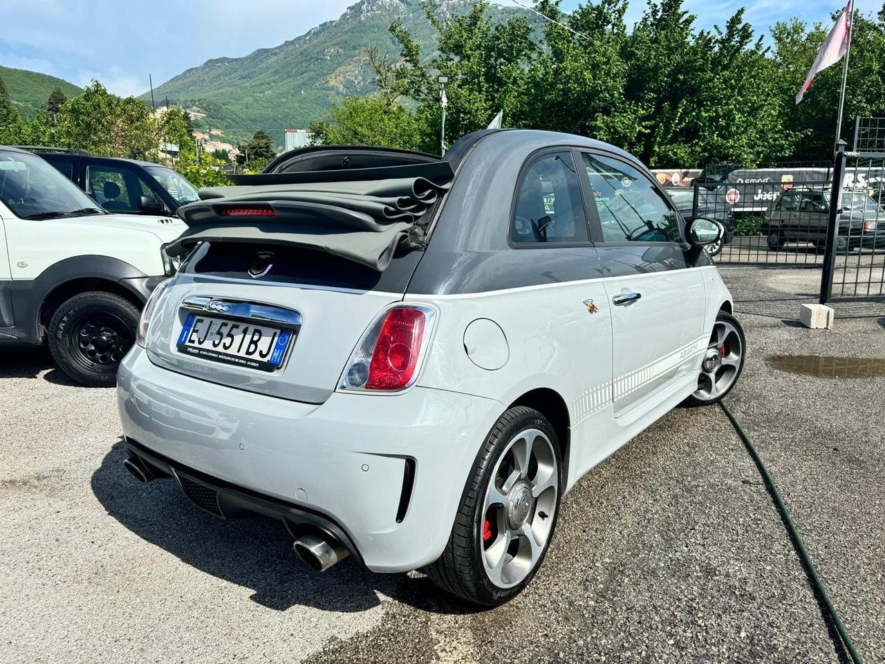 Abarth 500 C 1.4 Turbo T-Jet MTA Bicolore