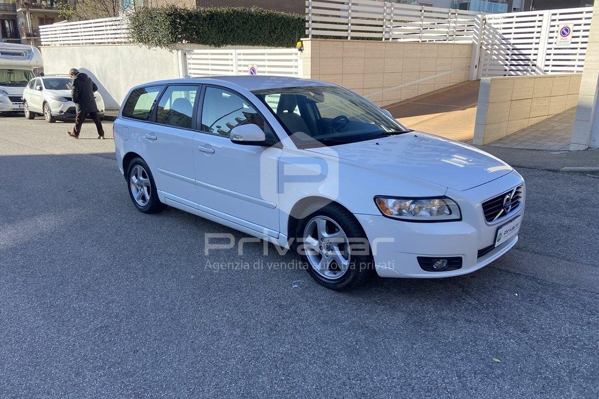 VOLVO V50 D2 POLAR