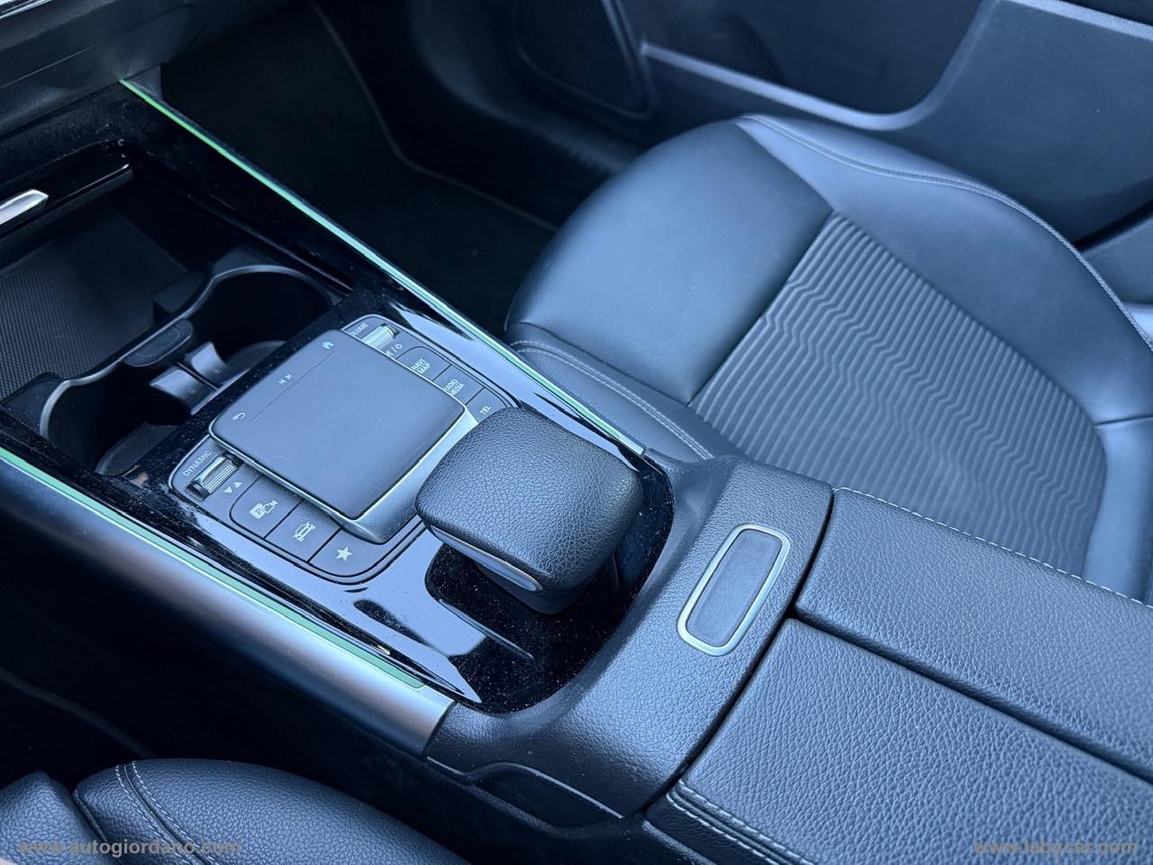 MERCEDES-BENZ GLA 200 d Automatic 4Matic Sport Plus GANCIO TRAINO VERTICALE MERCEDES