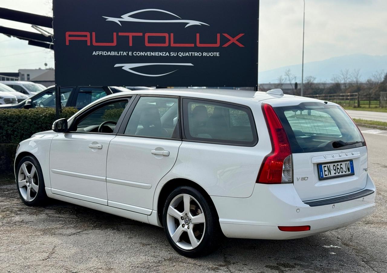 Volvo V50 DRIVe R-design 2012 1.6D OK NEOPATENTATI