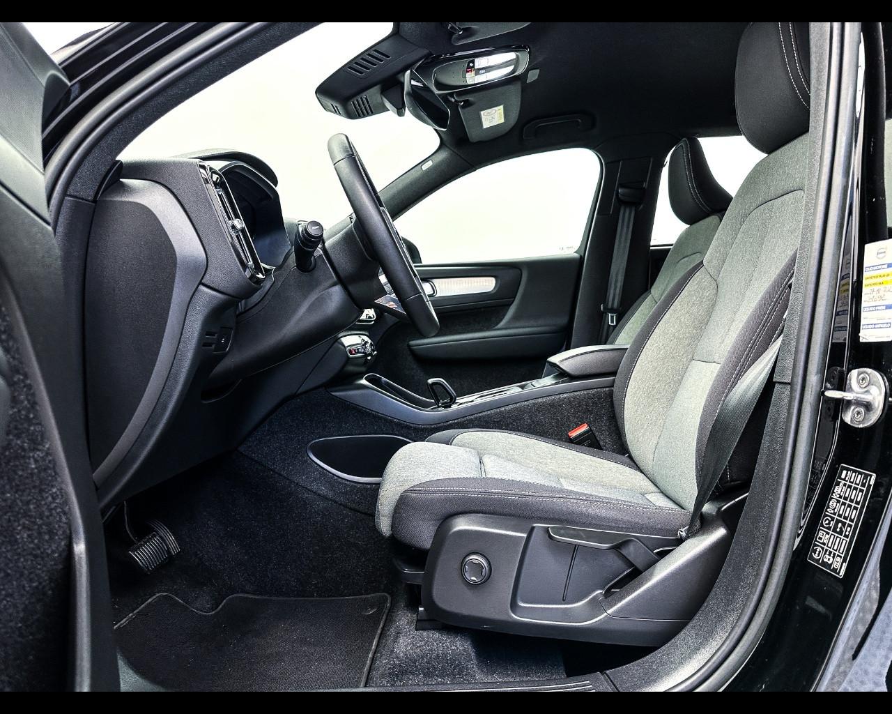 VOLVO XC40 (2017-->) - XC40 B3 automatico Core