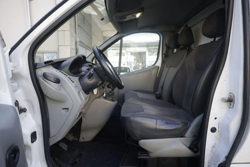 Renault Trafic Renault Trafic T27 2.0 dCi/115 PC-TN Furgone 84KW ANNO 2012