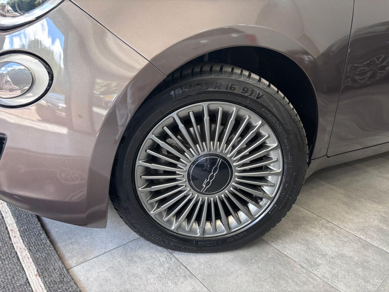 FIAT 500E 42KWH ICON