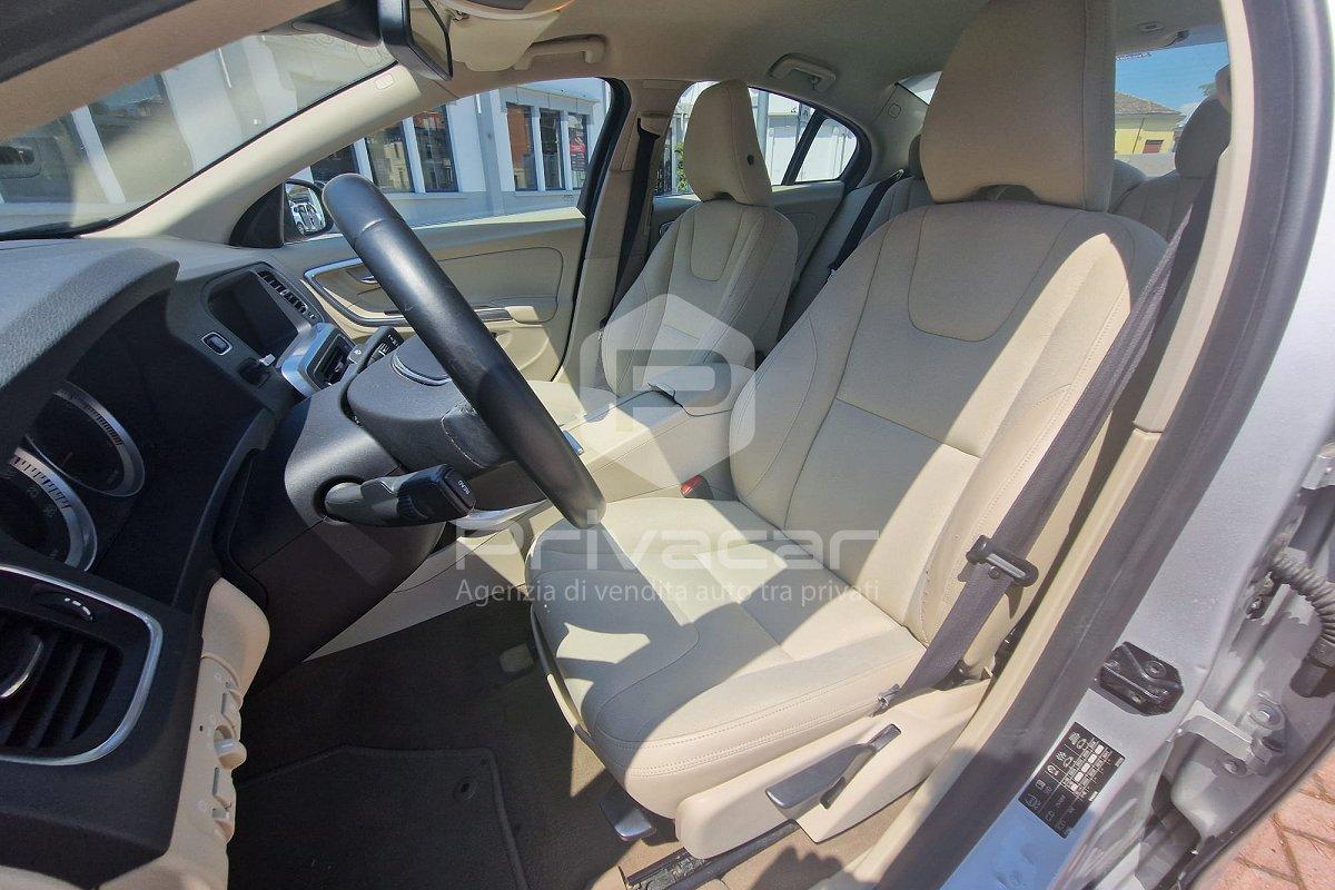 VOLVO S60 2.0 T Powershift Summum