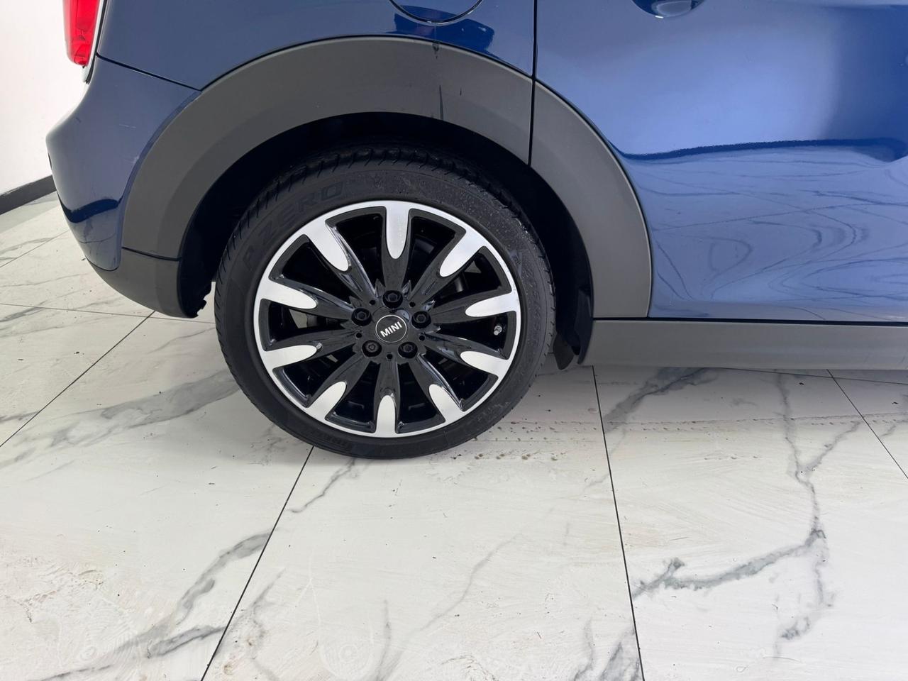 Mini 1.5 Cooper D 5 porte-LED -NAVI-GARANTITA-2014