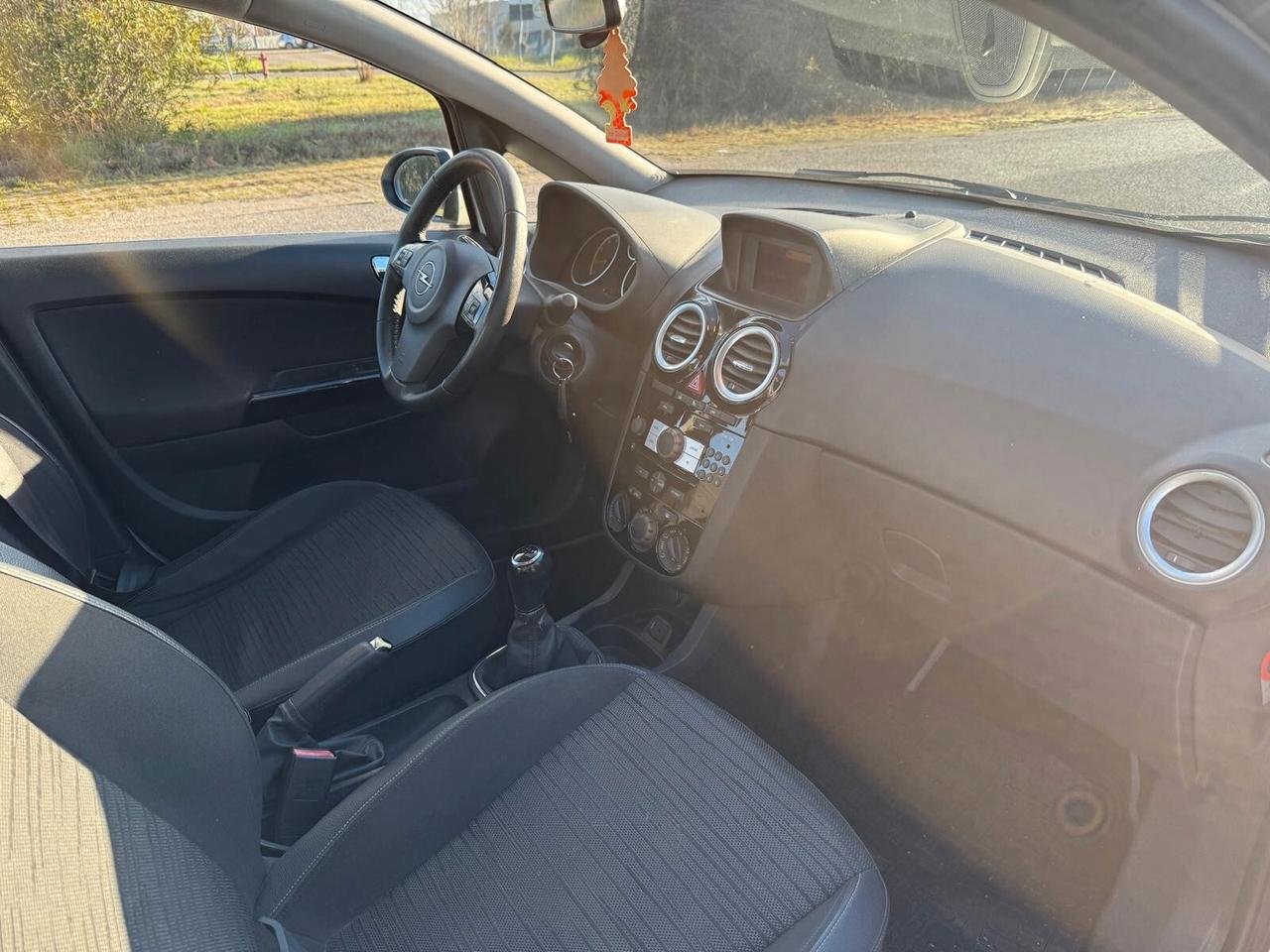 Opel Corsa 1.2 85CV 5 porte GPL-TECH Edition