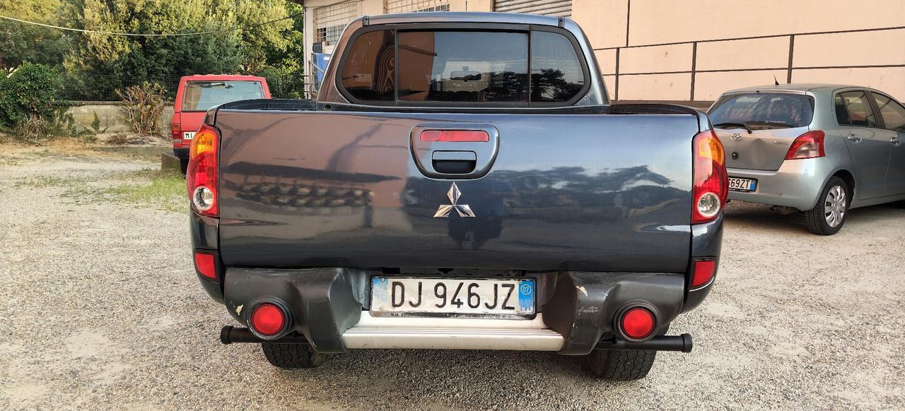 Mitsubishi L200 2.5 DI-D Double Cab Pick up