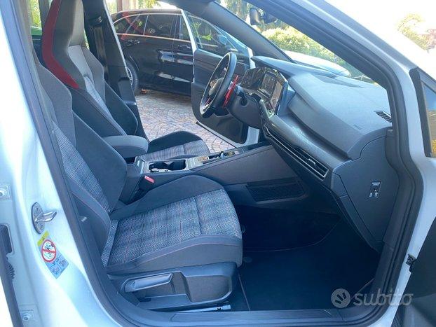 Volkswagen Golf 8 GTI DSG 245CV 19"