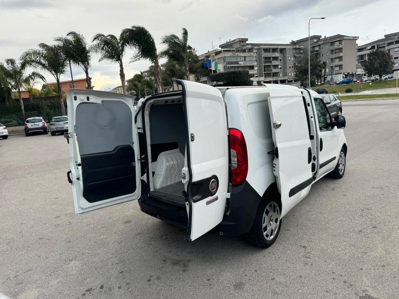 FIAT DOBLO' CARGO MAXI