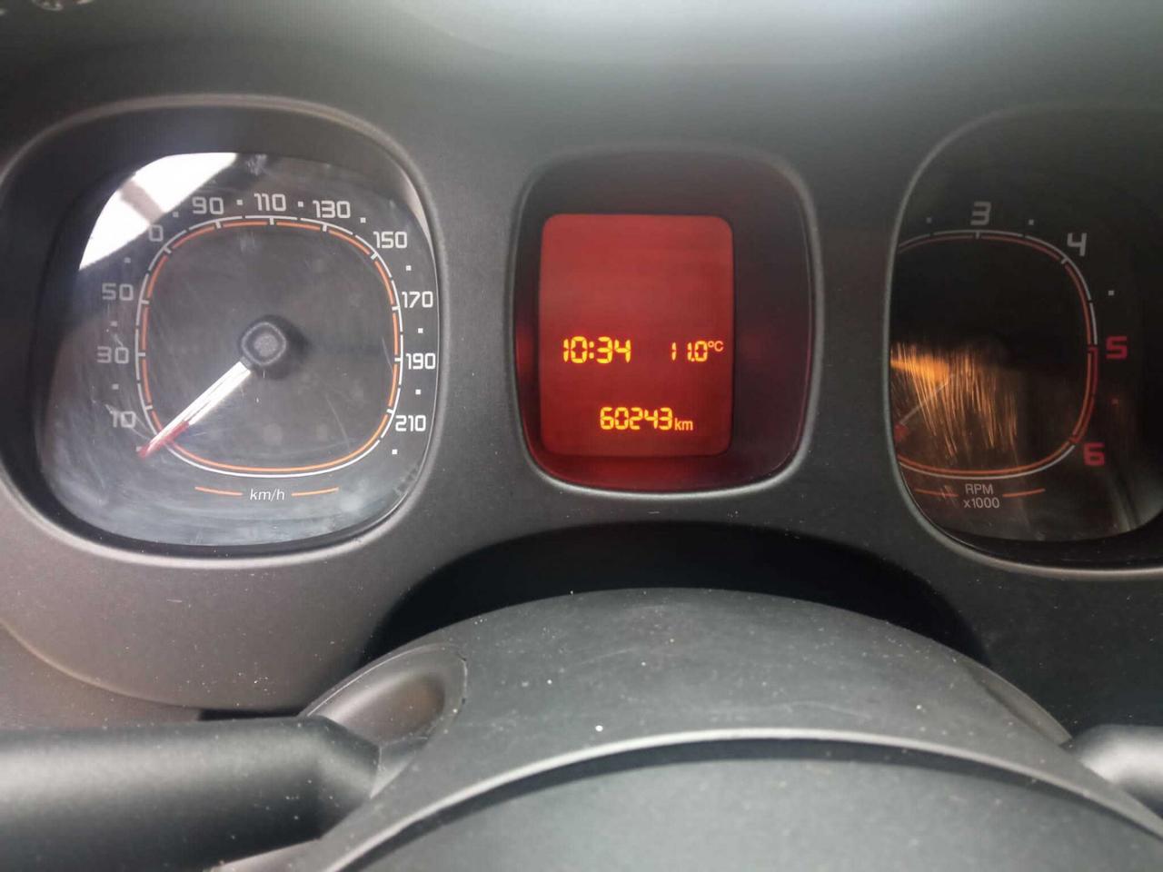 Fiat Panda 1.3 MJT 95 CV S&S Lounge CLIMA VETRI PRYVE MULTIFUNZIONE BARRE SUL TETTO PARA-COLPI