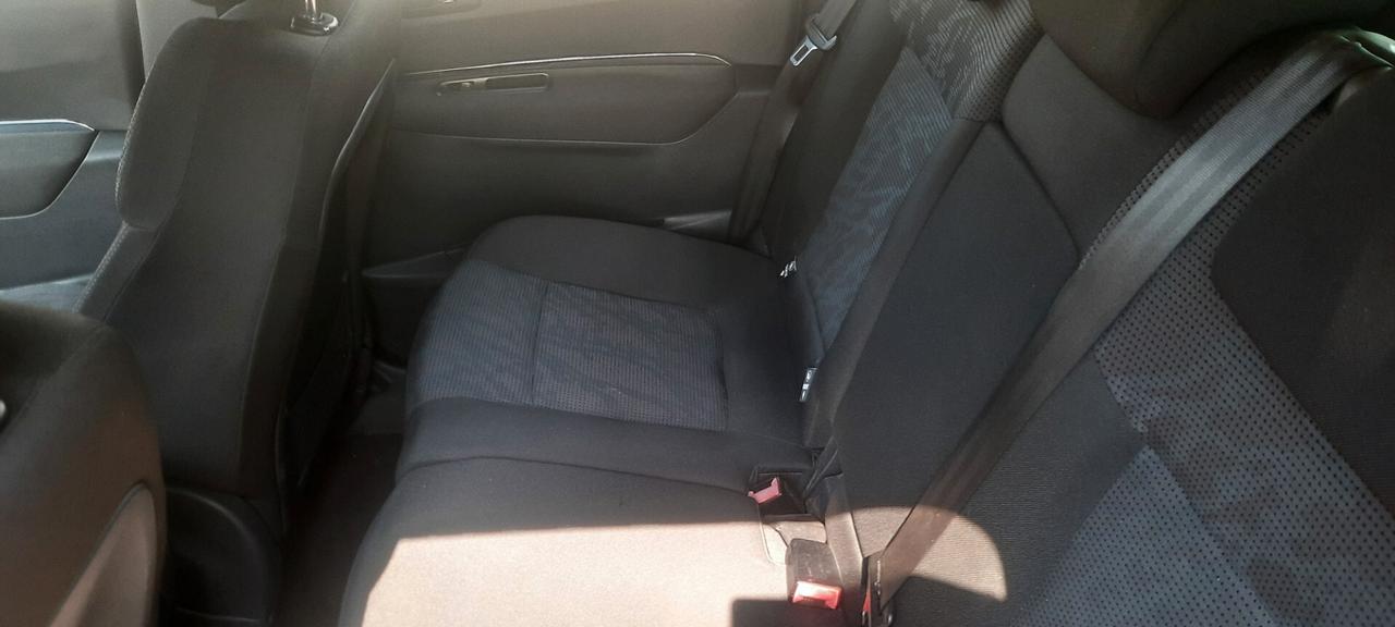 Peugeot 3008 1.6 HDi 112CV Business