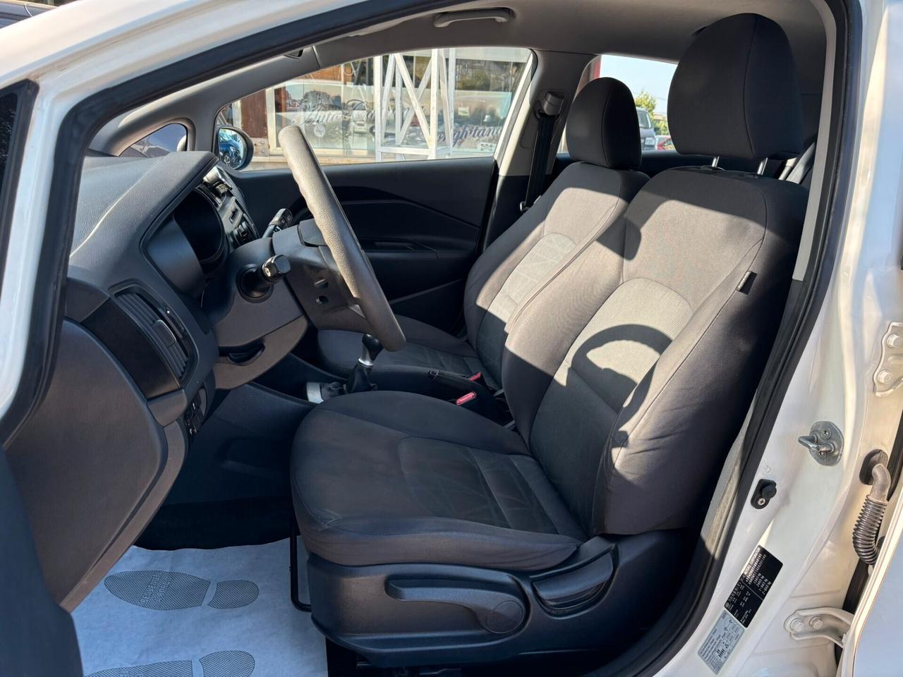 KIA RIO 1.2 B - 2013