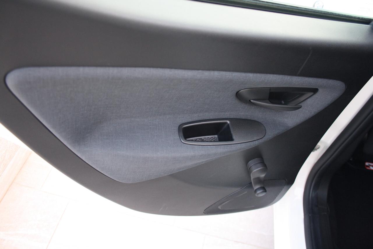 LANCIA YPSILON 1.0 HYBRID 70CV GOLD