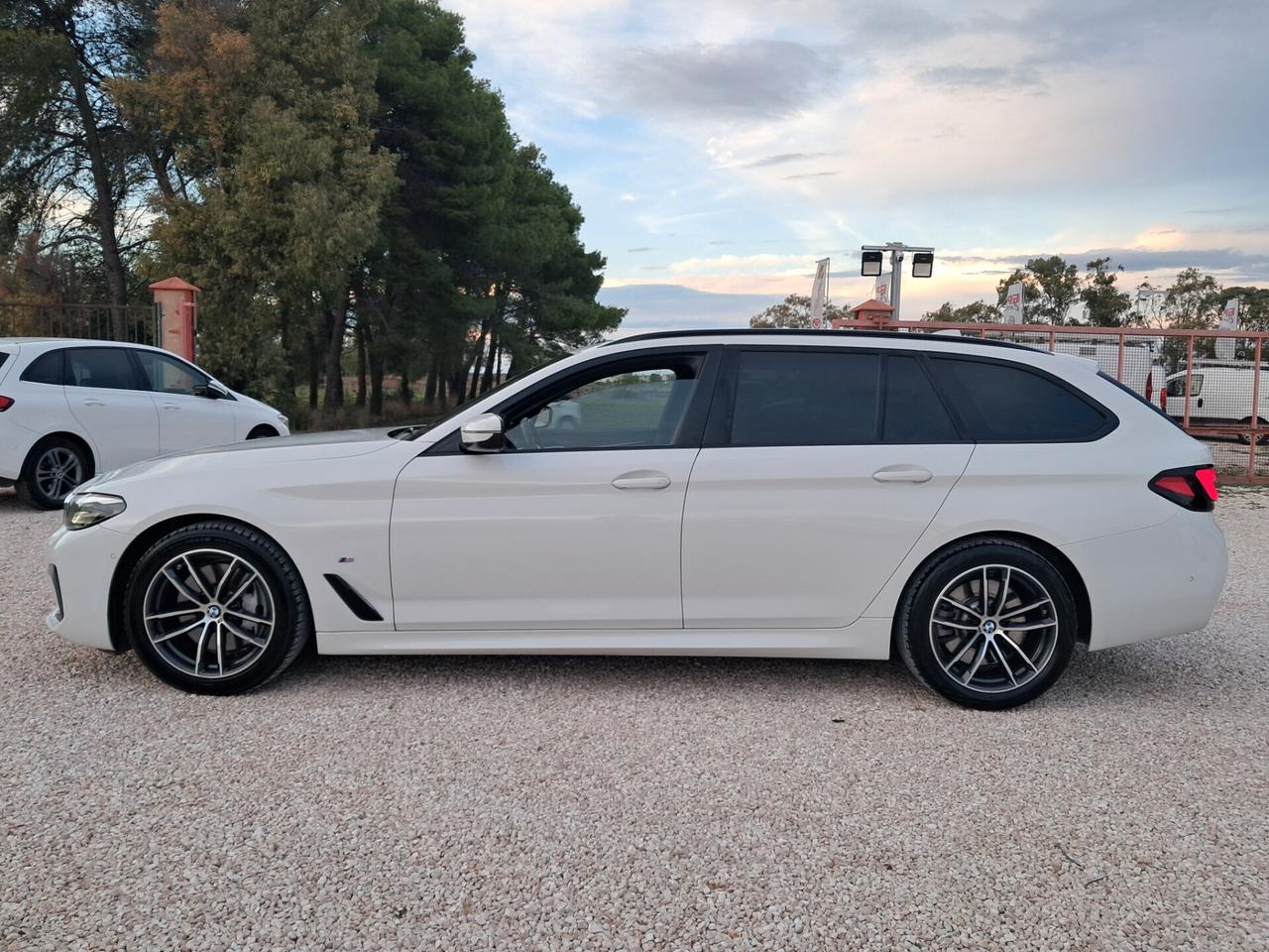 Bmw530Touring-M-SPORT-249cv-VIRTUAL*PELLE*LED*