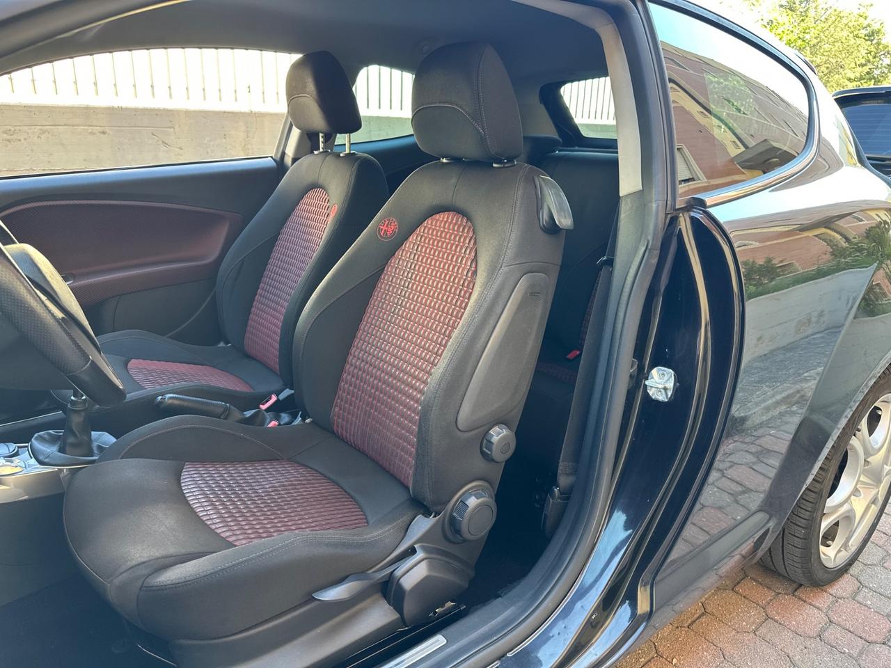 Alfa Romeo MiTo 155 CV 1.4 T-JET (ABARTH)