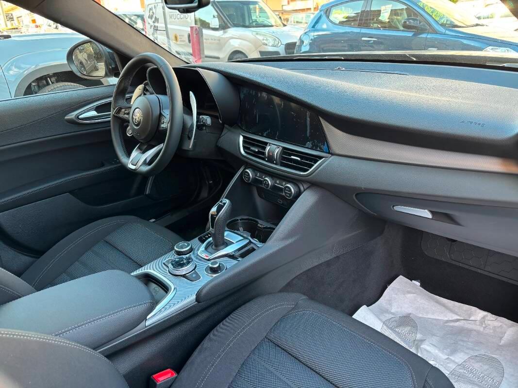 Alfa Romeo Giulia 2.2 t Sprint 160cv auto