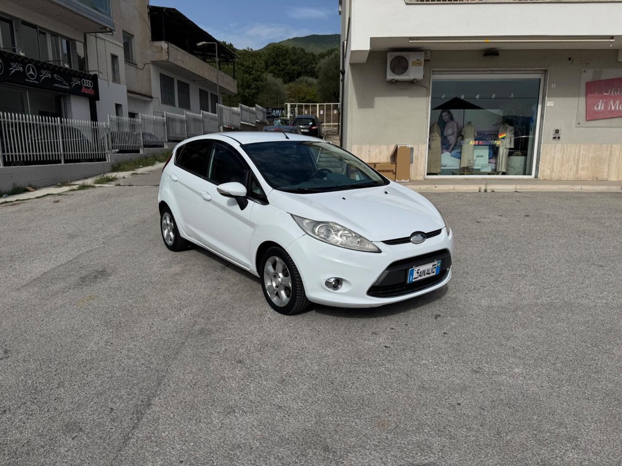 Ford Fiesta 1.2 82 CV 5 porte Titanium GARANZIA