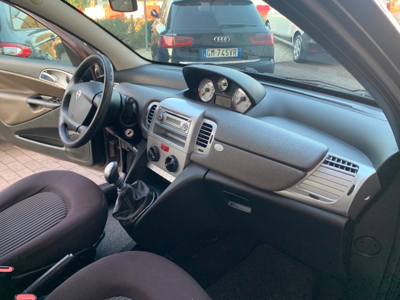 Lancia Ypsilon 1.2 69 CV Diva