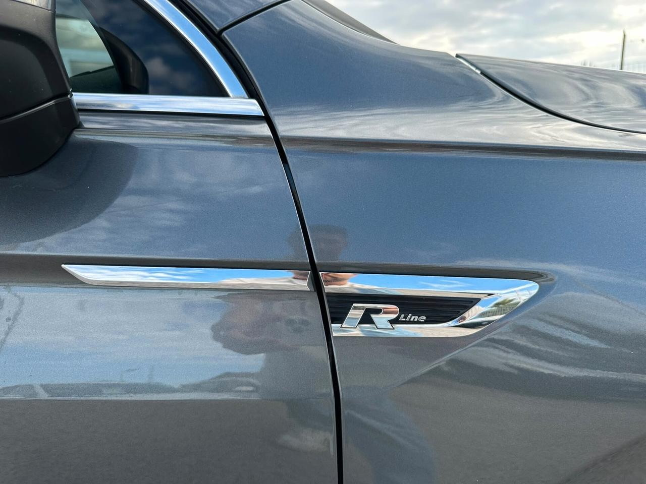 Volkswagen Tiguan 1.6 TDI Sport RLine