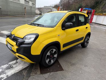 FIAT PANDA 1.0 Hybrid City Cross NEOPATENTATI
