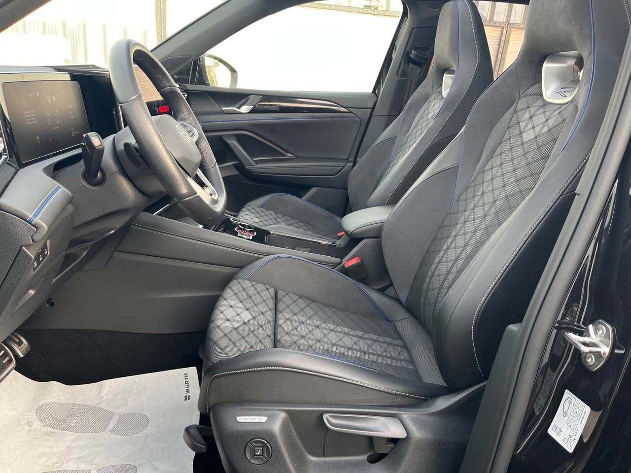 Volkswagen Tiguan 2.0 TDI 150 CV DSG R-Line Plus *TETTO APRIBILE*