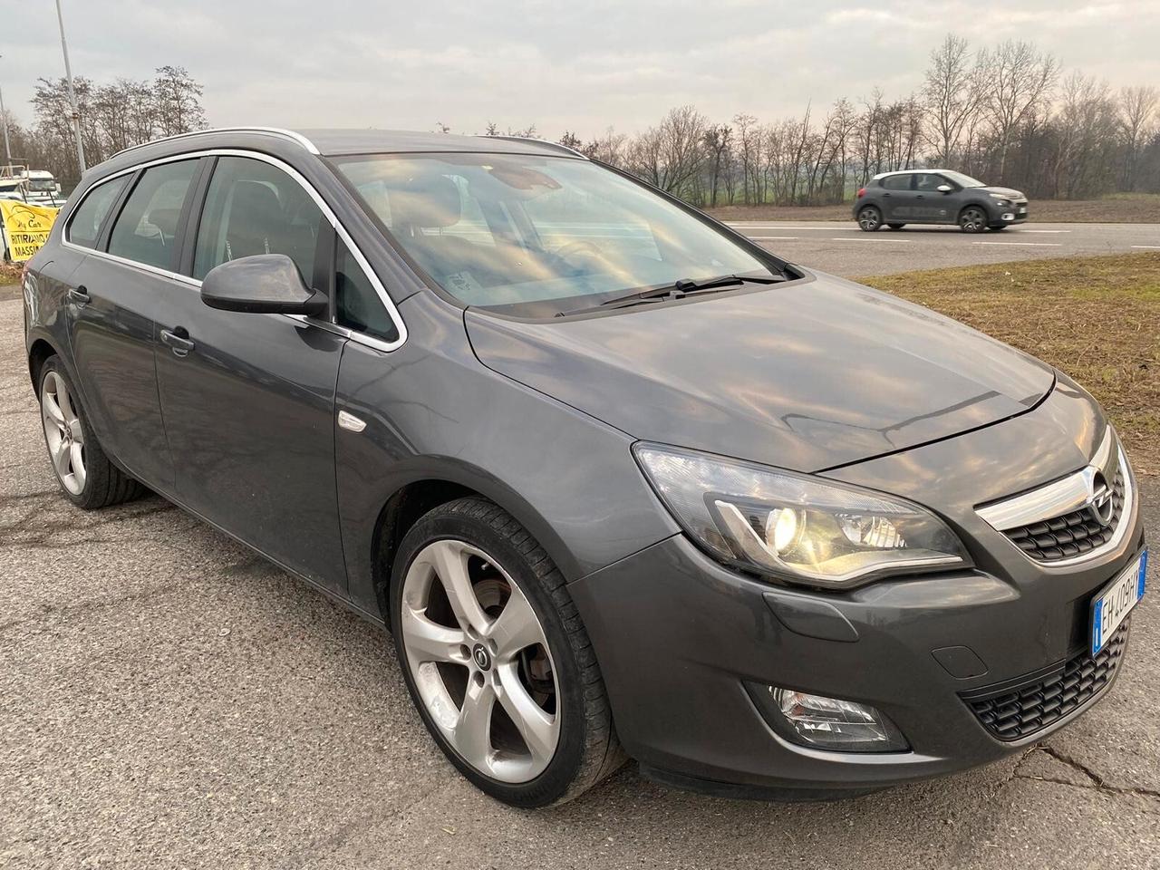 Opel Astra SPORTS TOURER