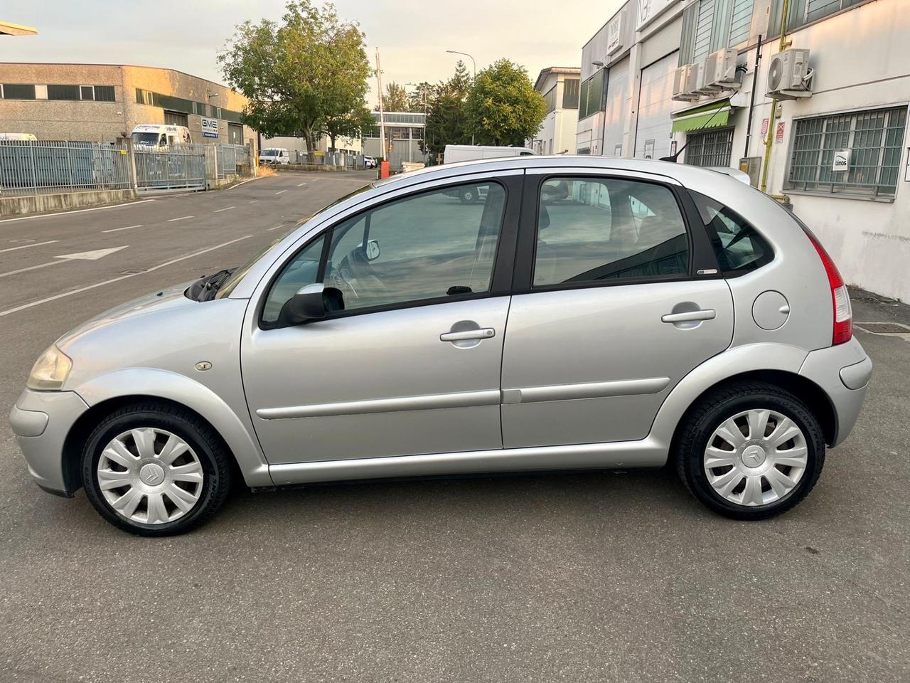 Citroen C3 1.4benz 2008 60.000km cambio automatico perfetta