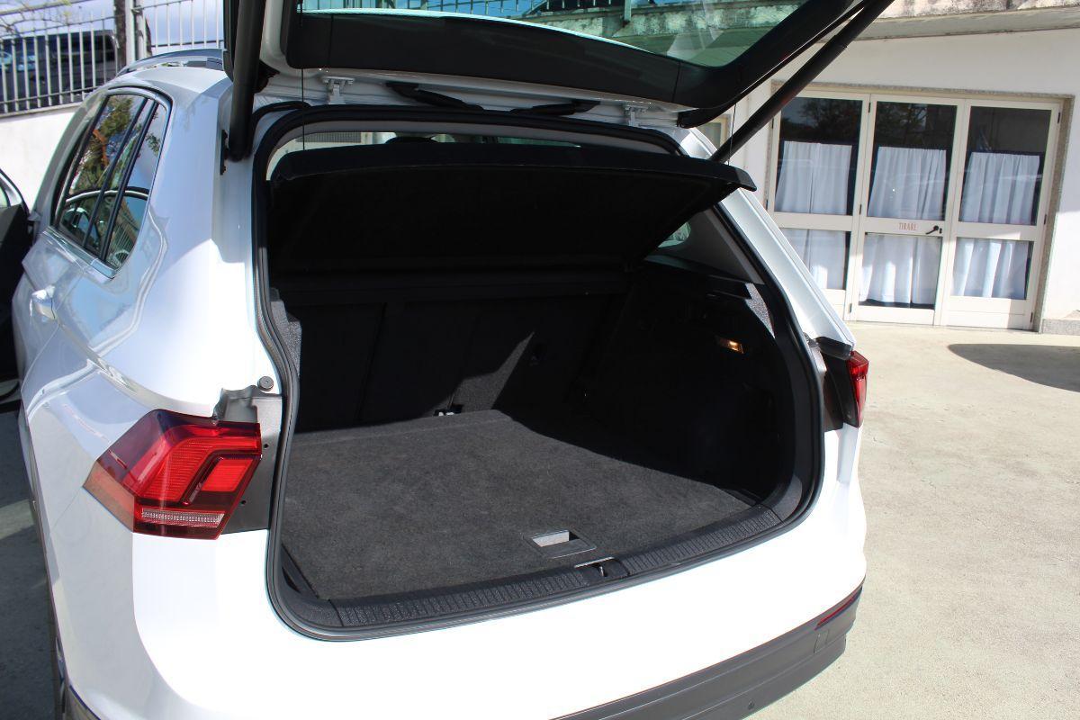 VOLKSWAGEN - Tiguan - 2.0 TDI Business BMT Sound