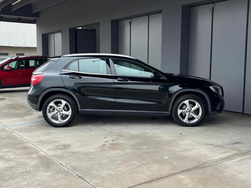 Mercedes GLA 200 d Premium 4matic auto