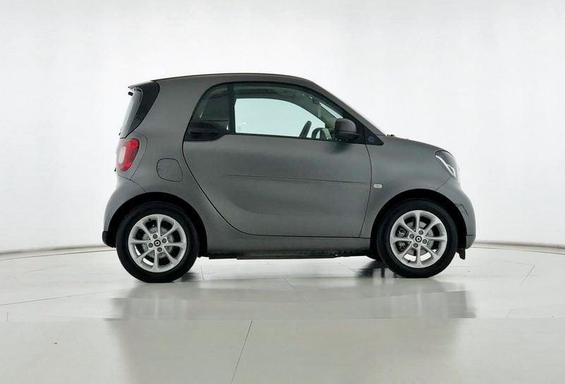 smart fortwo EQ Passion