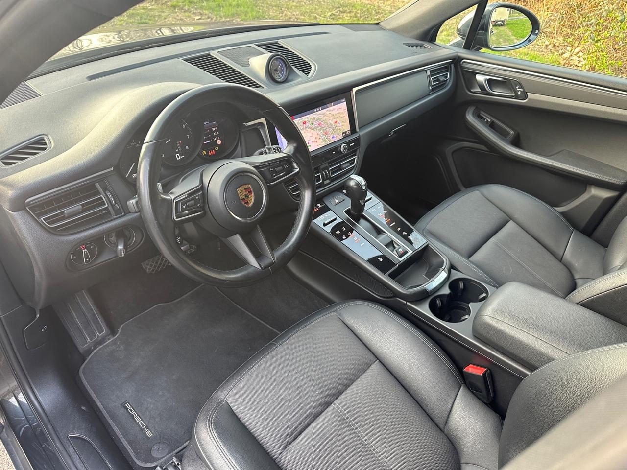 Porsche Macan 2.0 - 2021