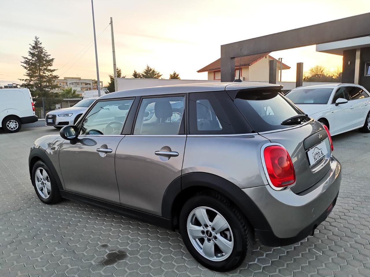 MINI Mini One D 5 porte