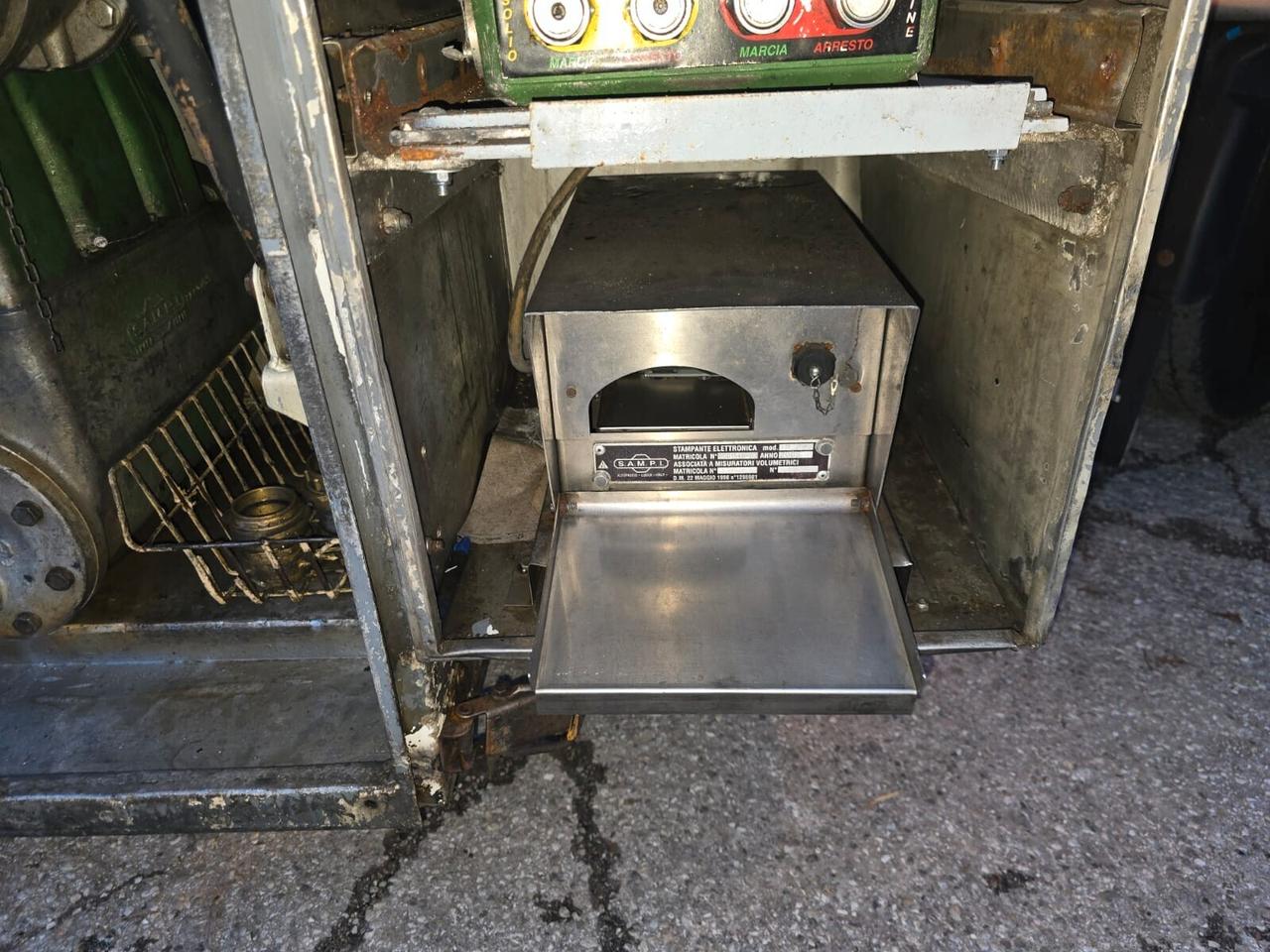 TRATTORE STRADALE RENAULT CON CISTERNA OMT