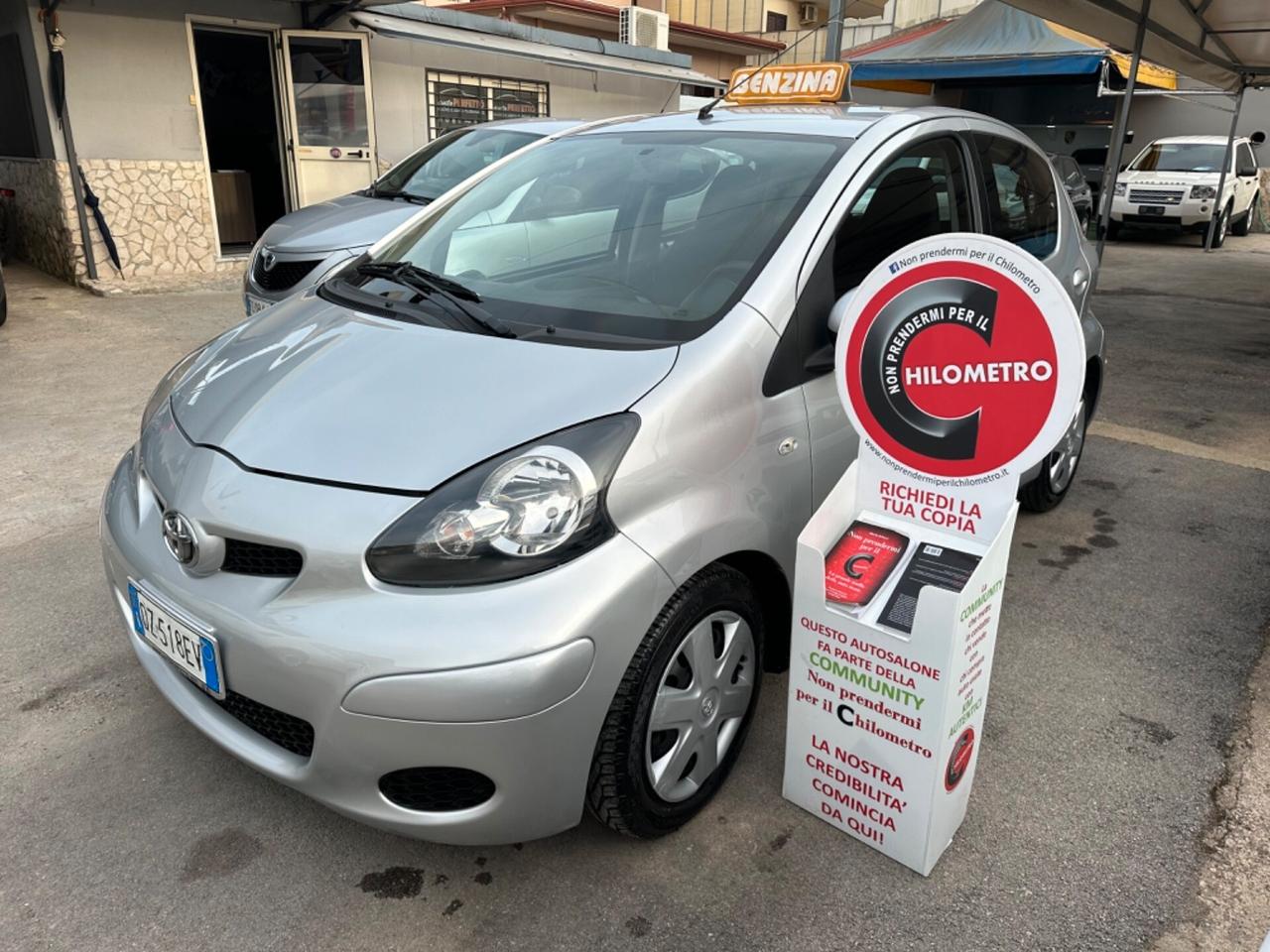 Toyota Aygo 1.0 12V VVT-i 5 porte Sol